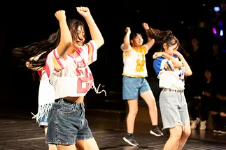 各校舎で行われる文化祭や、生徒発信で実施されるようになった音楽フェスなど、様々なインベトで高校生活を楽しめる。